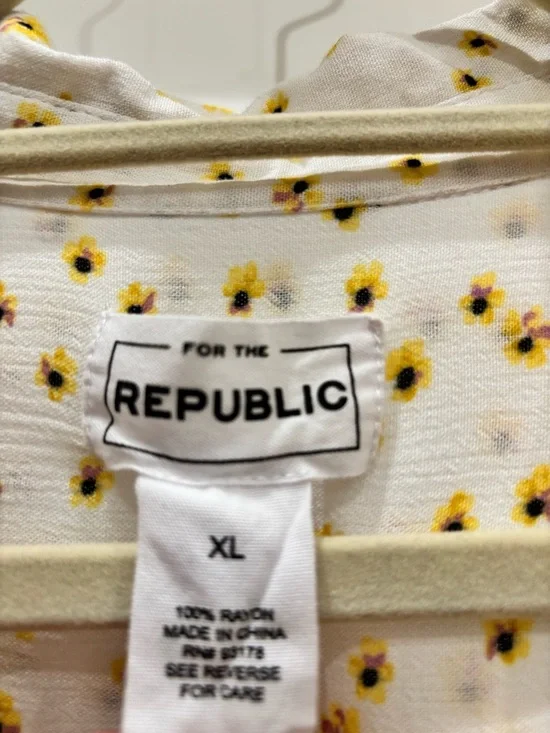 For The Republic White Button-Down Top with Yellow Floral Print - Size XL - Picture 3 of 4